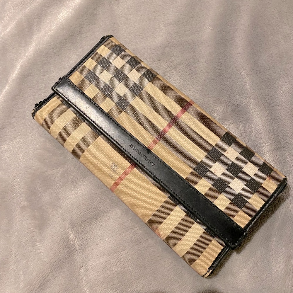 Burberry bifold wallet